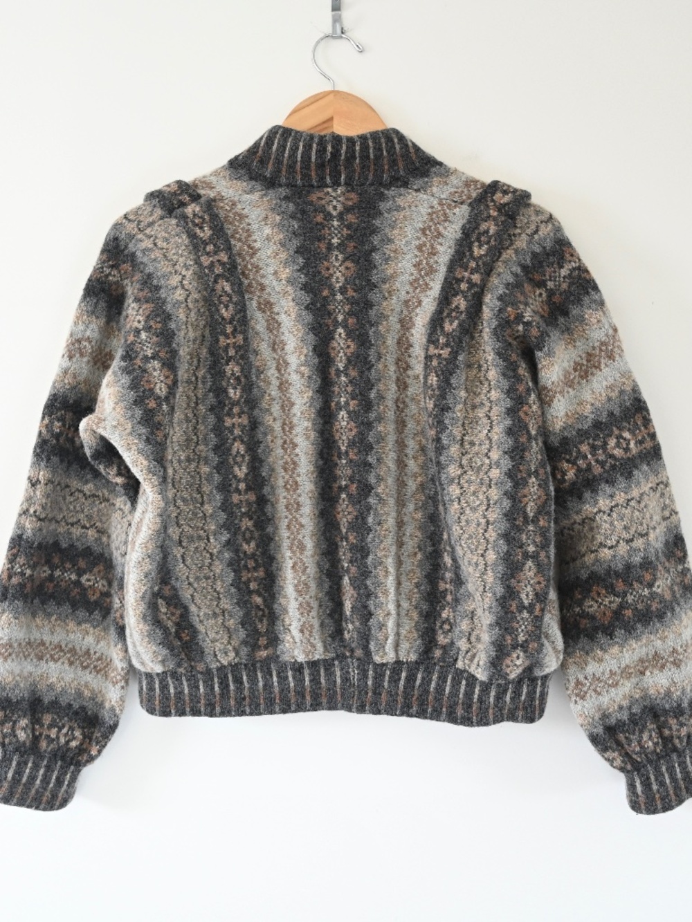Vintage Heather Knits Gray Tan Striped Structured Cardigan w/ Wooden Buttons - Picture 8 of 9